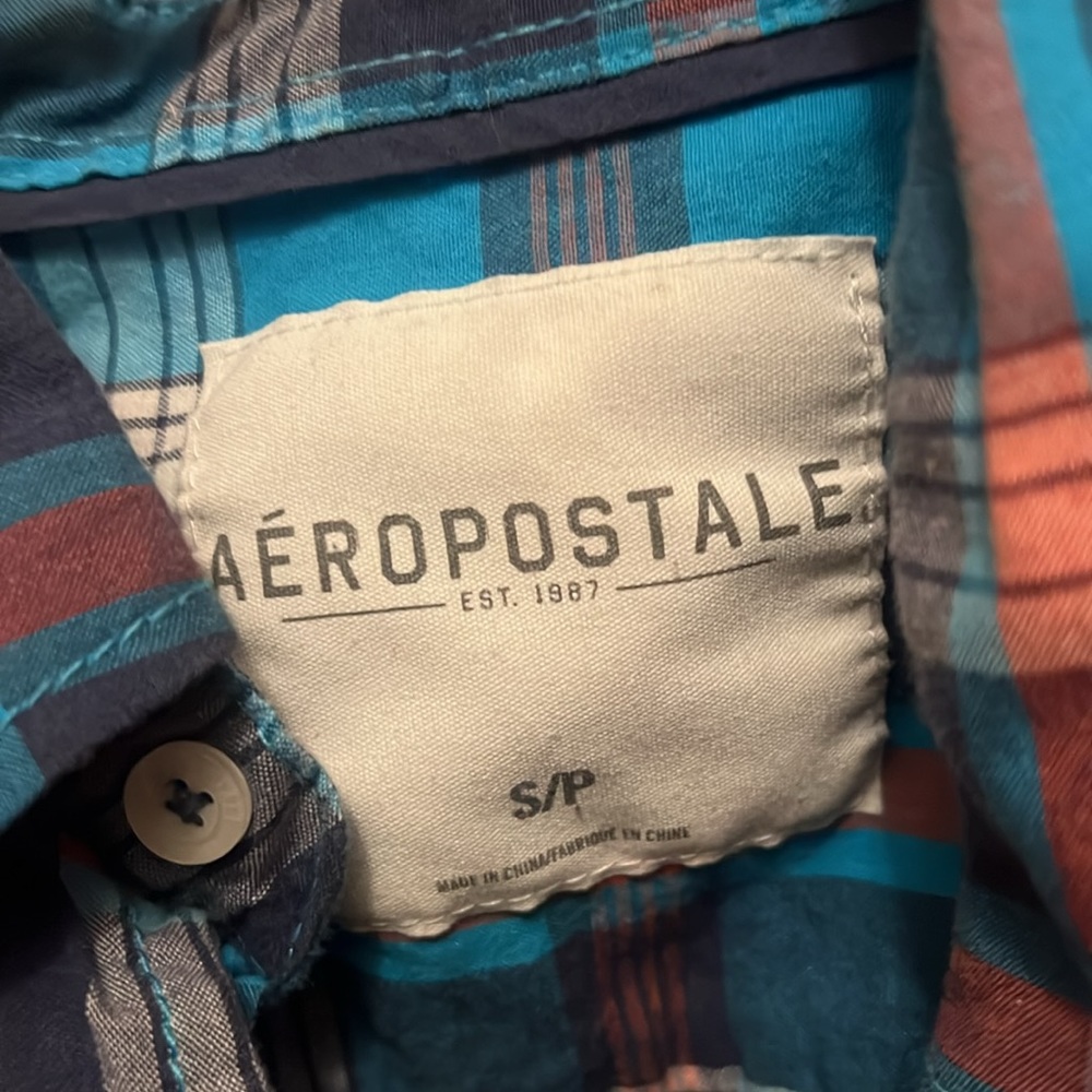 Men’s size small button down long sleeve Aeropostale dress shirt with pocket‎ - Picture 2 of 3